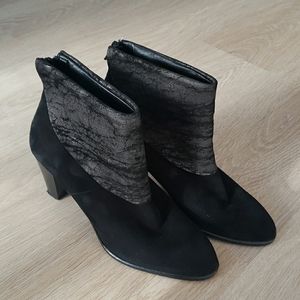 Amalfi by Rangoni Suede Ankle Boots